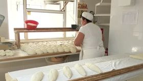 Seceta face ravagii în portofelele românilor. Producătorii de cereale avertizează că pâinea ar putea să se scumpească semnificativ